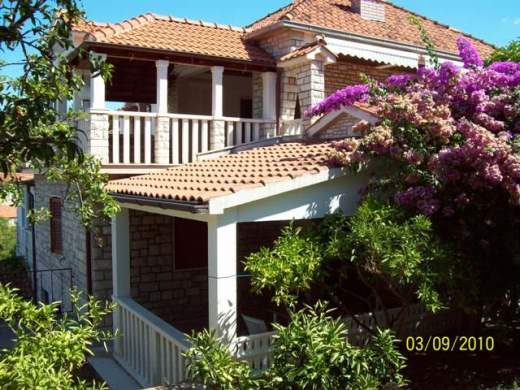 Apartmány Misetic - Splitska Brač AP2 (4+0)