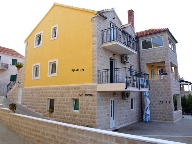 Apartmány Janez - Postira-Brač AP Doris (4+0)