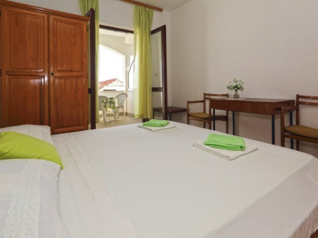 Apartmany Kalinić - Hvar AP1 (3+0)