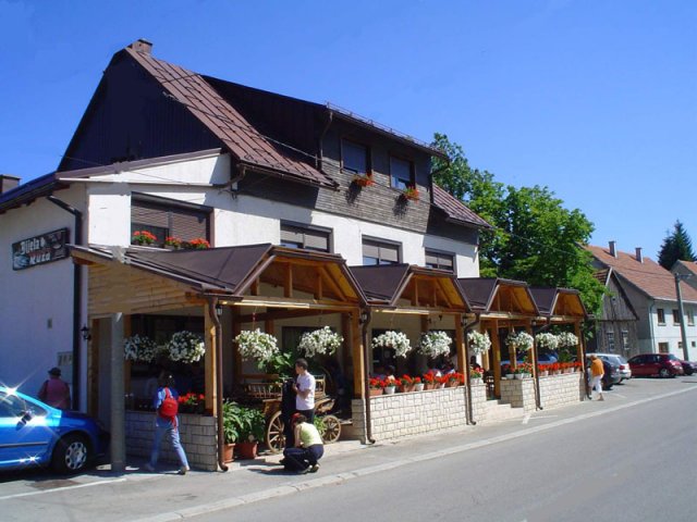 Weiße Rose Bed and Breakfast - Ravna Gora