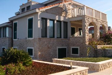 Lucia Apartment in Betina - Murter  (2+2)