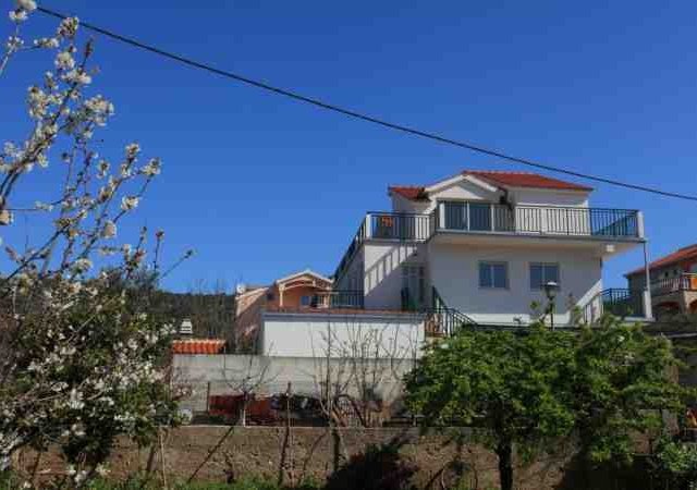 Apartment Granda Vinišće AP A (4+1)