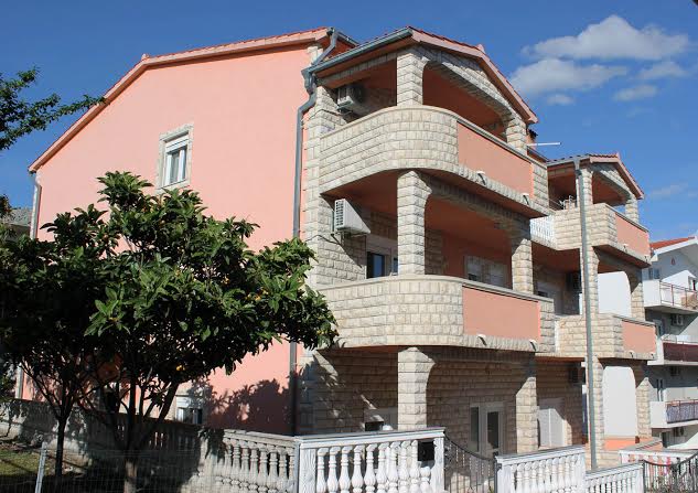 Apartments Jozić Podstrana AP MIA (2+2)