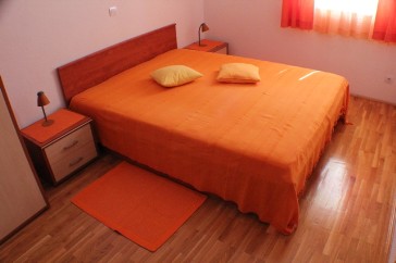 Apartmani Pera AP Žuti (4+1)