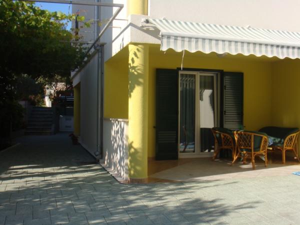 Apartmani Anita - Petrčane plavi (2+2)