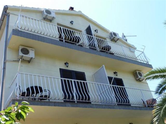 Apartmani Tomic - Trogir A3 (3+2)