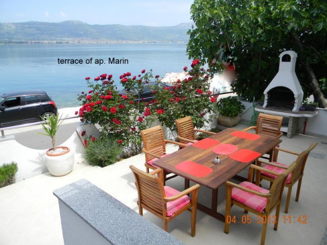 Apartman Marin (4+2) -10m od mora