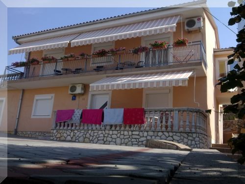 Apartmani Bionda AP3 (2+1)