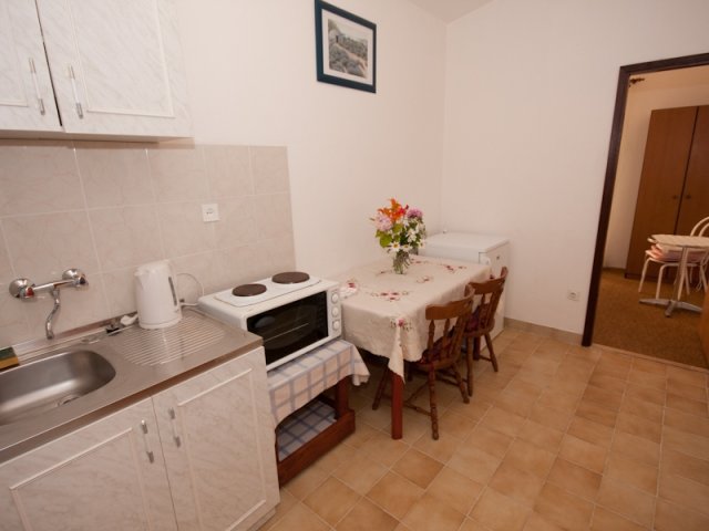 Apartmani Tanja - Tribunj AP2 (4+1)