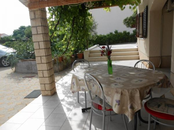 Apartmani Mira - Srima - Vodice AP2 (2+2)