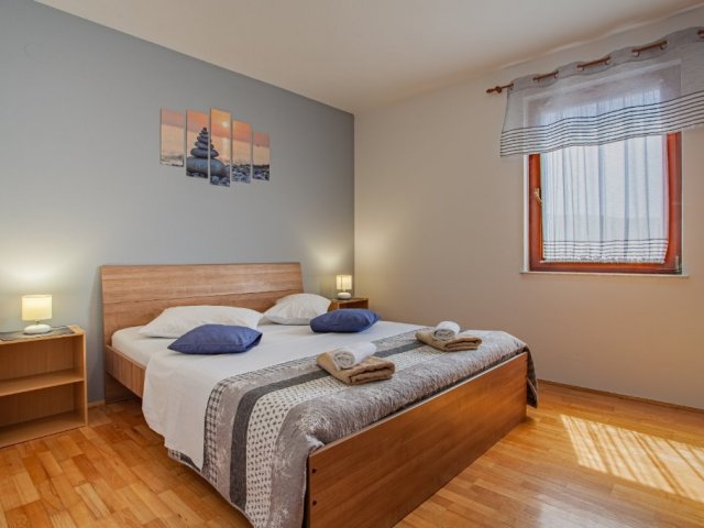 Apartmani Pleša - Cres (2+2)