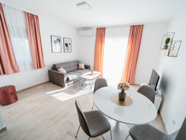 Apartmani Komarna A3 - SIVI APARTMAN