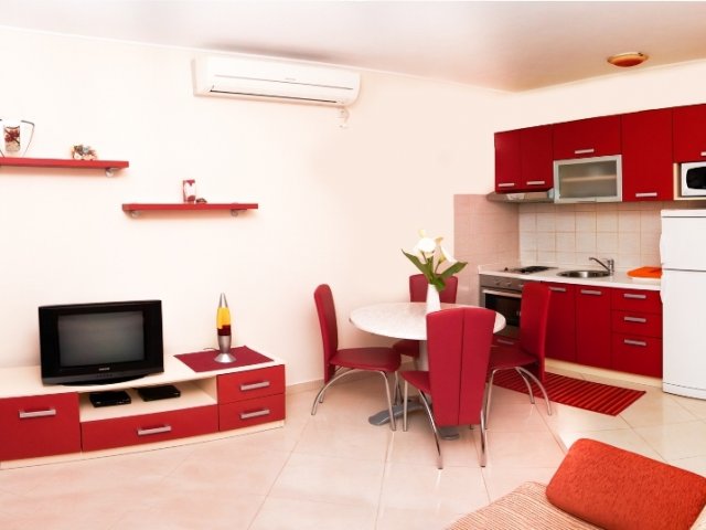 Apartamenti Komarna rosso (4+2)